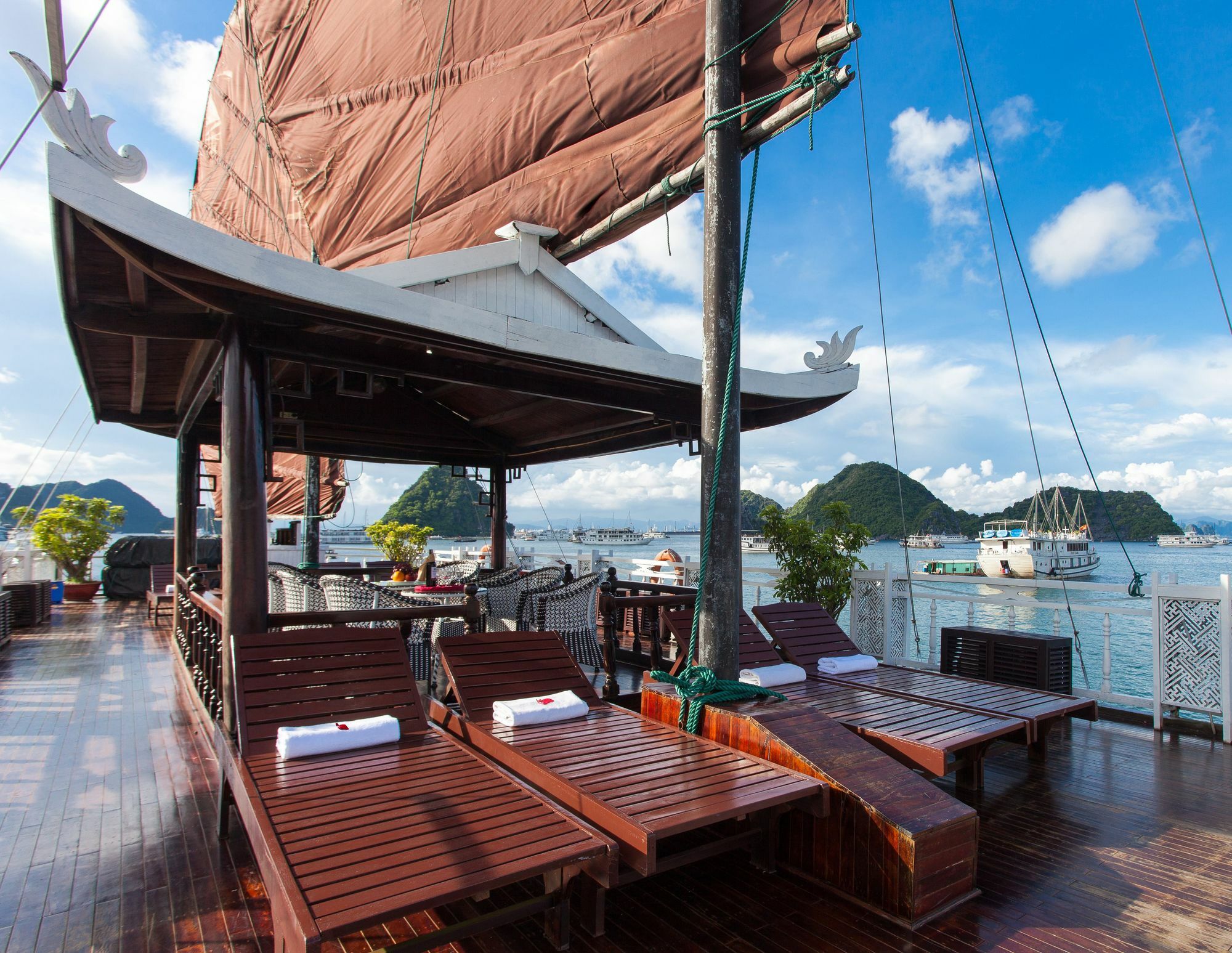 Hotel Halong Lavender Cruises Hạ Long Exterior foto